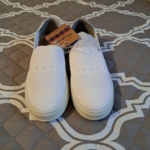 Women's slip on shoe